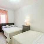Karlo Podstrana