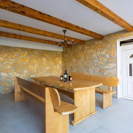 Apartman Karlo