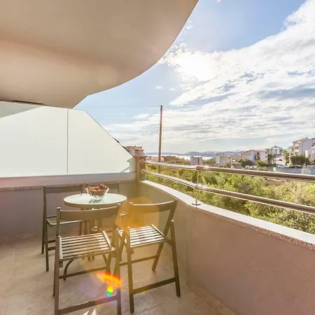 Apartman Karlo Podstrana