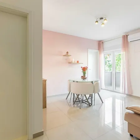 Karlo Apartman