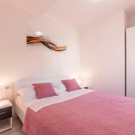 Karlo Apartment Podstrana