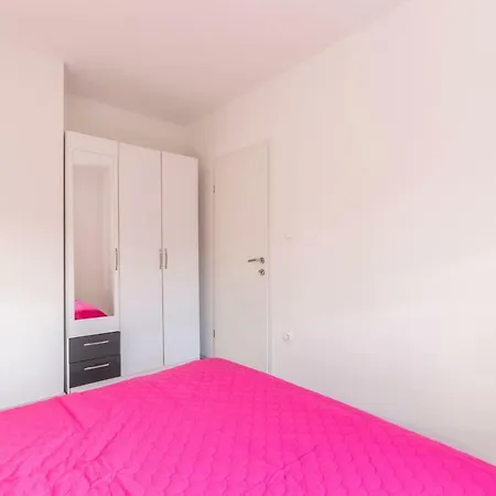 Apartment Karlo *