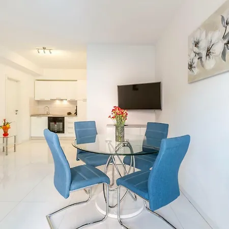 Apartment Karlo *