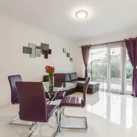Apartman Karlo