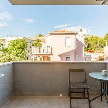 Karlo Apartman