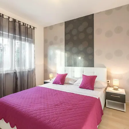 Apartman Karlo