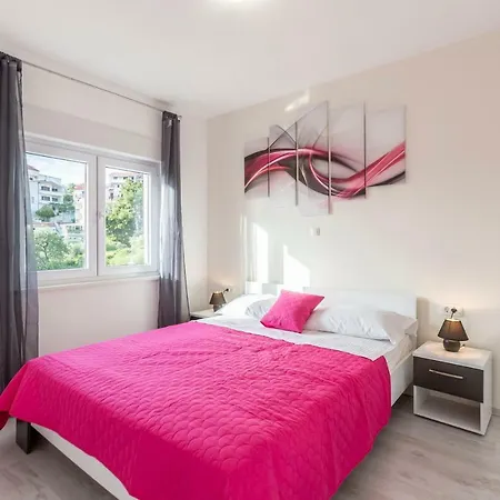 Karlo Apartman *