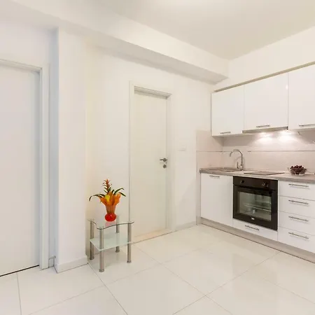 Apartman Karlo Podstrana