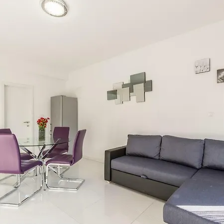 Apartment Karlo Podstrana